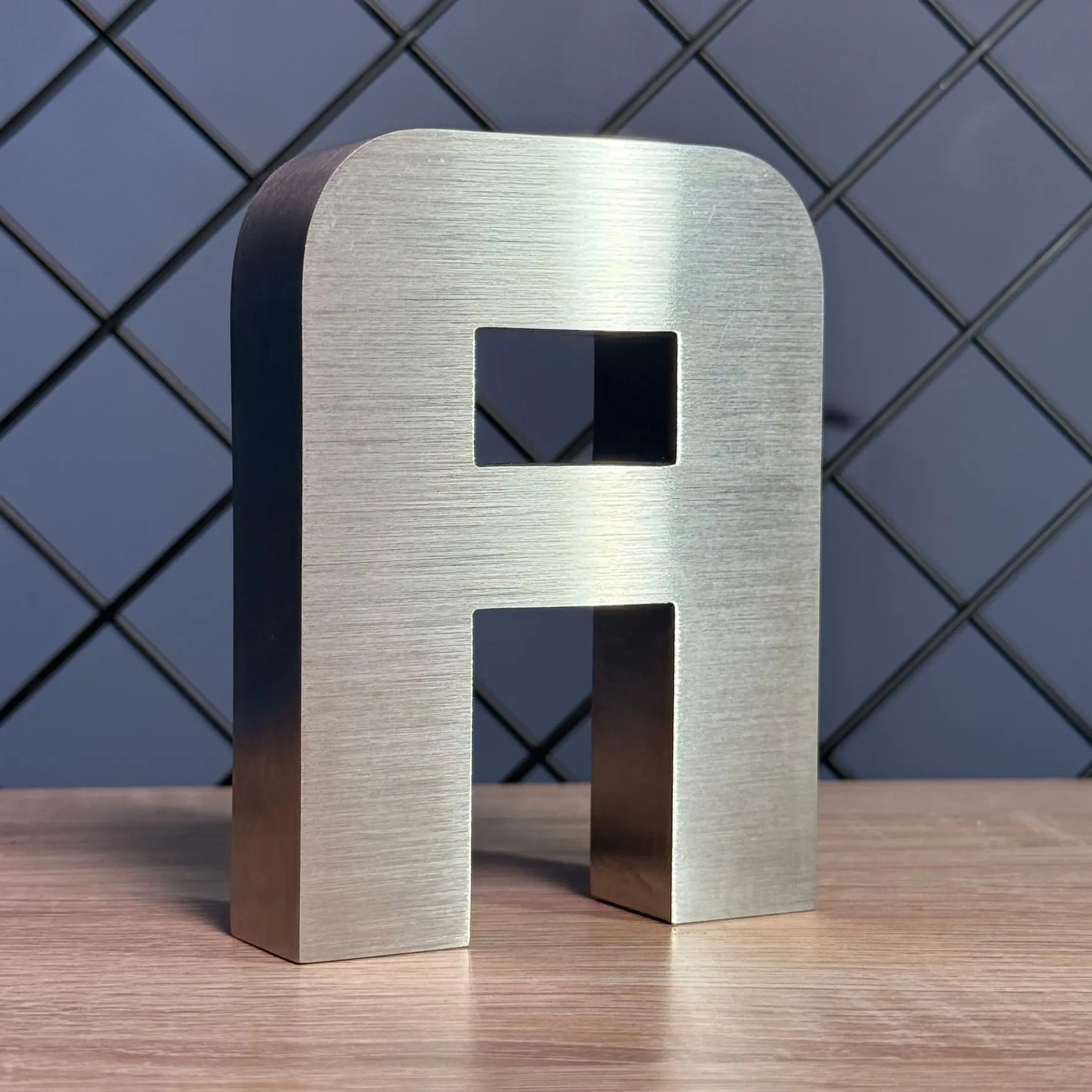 METAL LETTERS & SIGNS